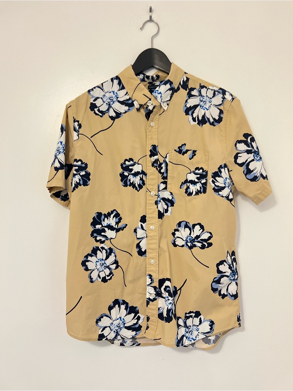 GAP Men's Short-Sleeve “Vacay”  Floral Button-Down Shirt